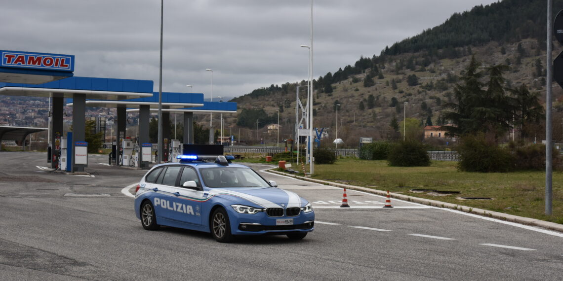 polizia stradale aq