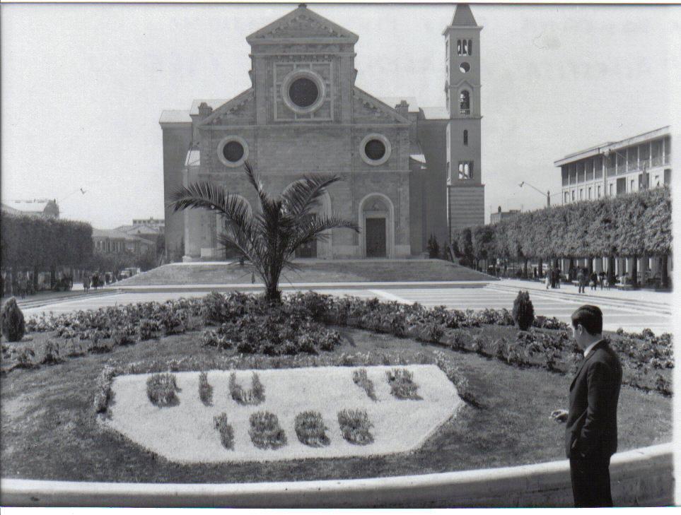 fontana fiori2