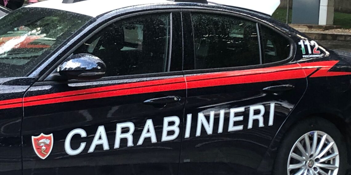 carabinieri auto