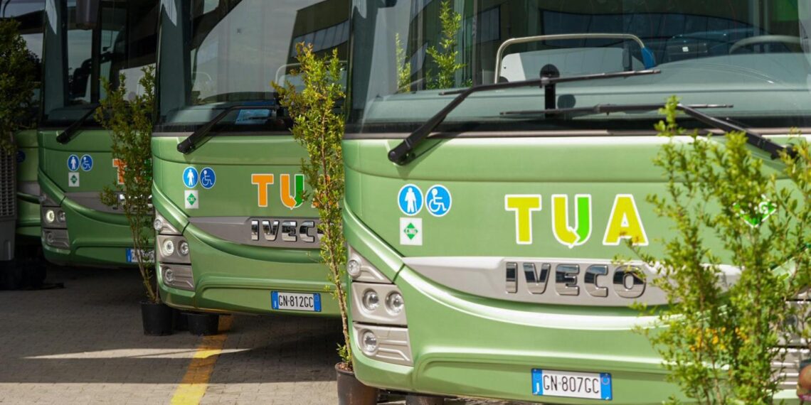 AUTOBUS TUA