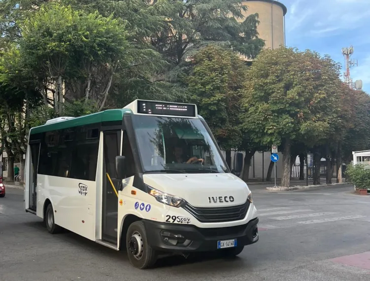 NUOVO MEZZO SCAV AVEZZANO e1695396770416