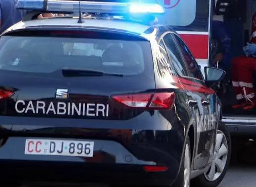 carabinieri ambulanza14 fg jpeg