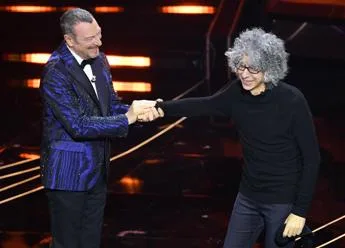 Sanremo 2024 da Giovanni Allevi a John Travolta cosa e successo nella seconda serata jpg