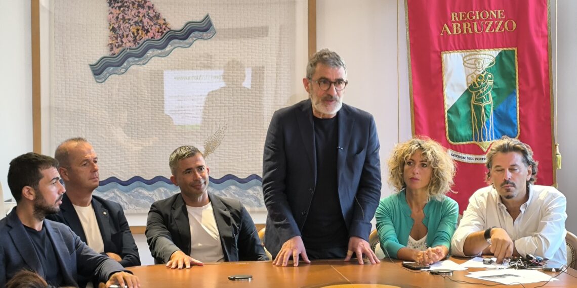 FOTO CONFERENZA 2