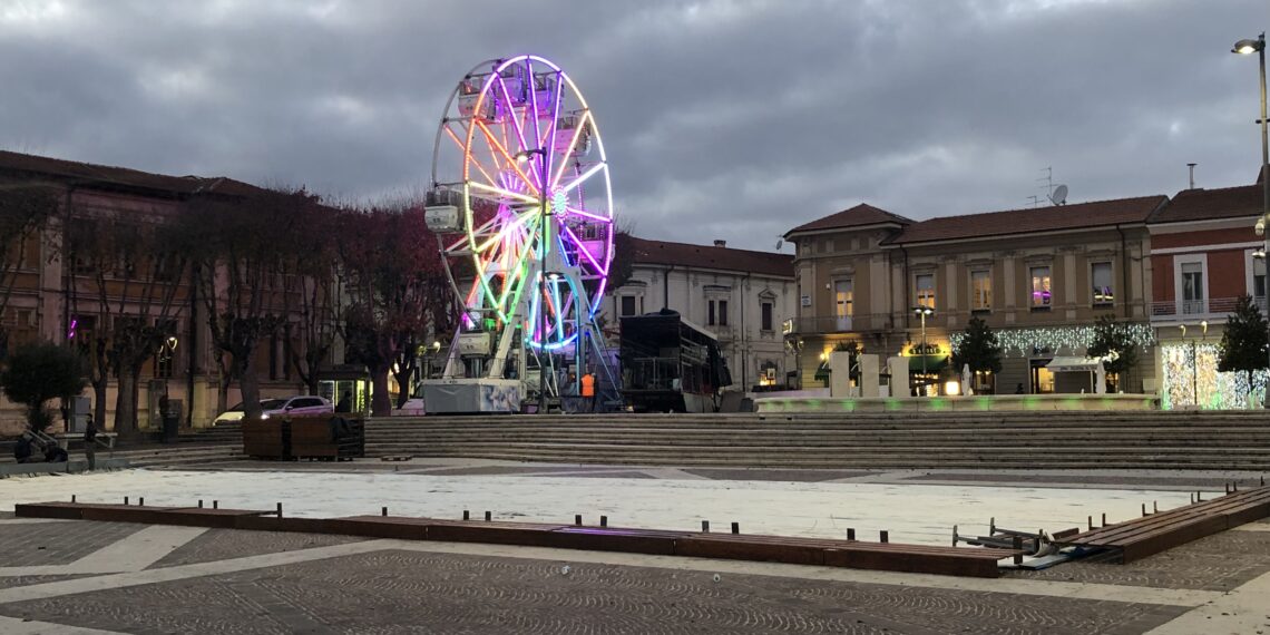 RUOTA PANORAMICA PIAZZA RISORGIMENTO NATALE 2024 5