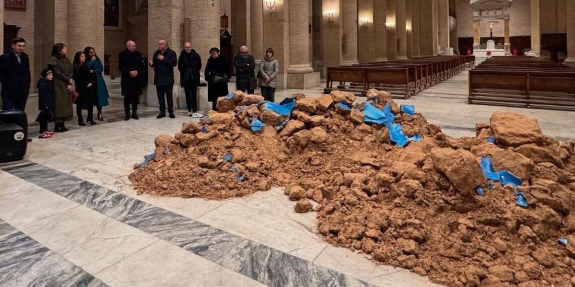 15 TONNELLATE DI CIELO UN TRIBUTO ALLA MEMORIA DEL TERREMOTO DEL 1915